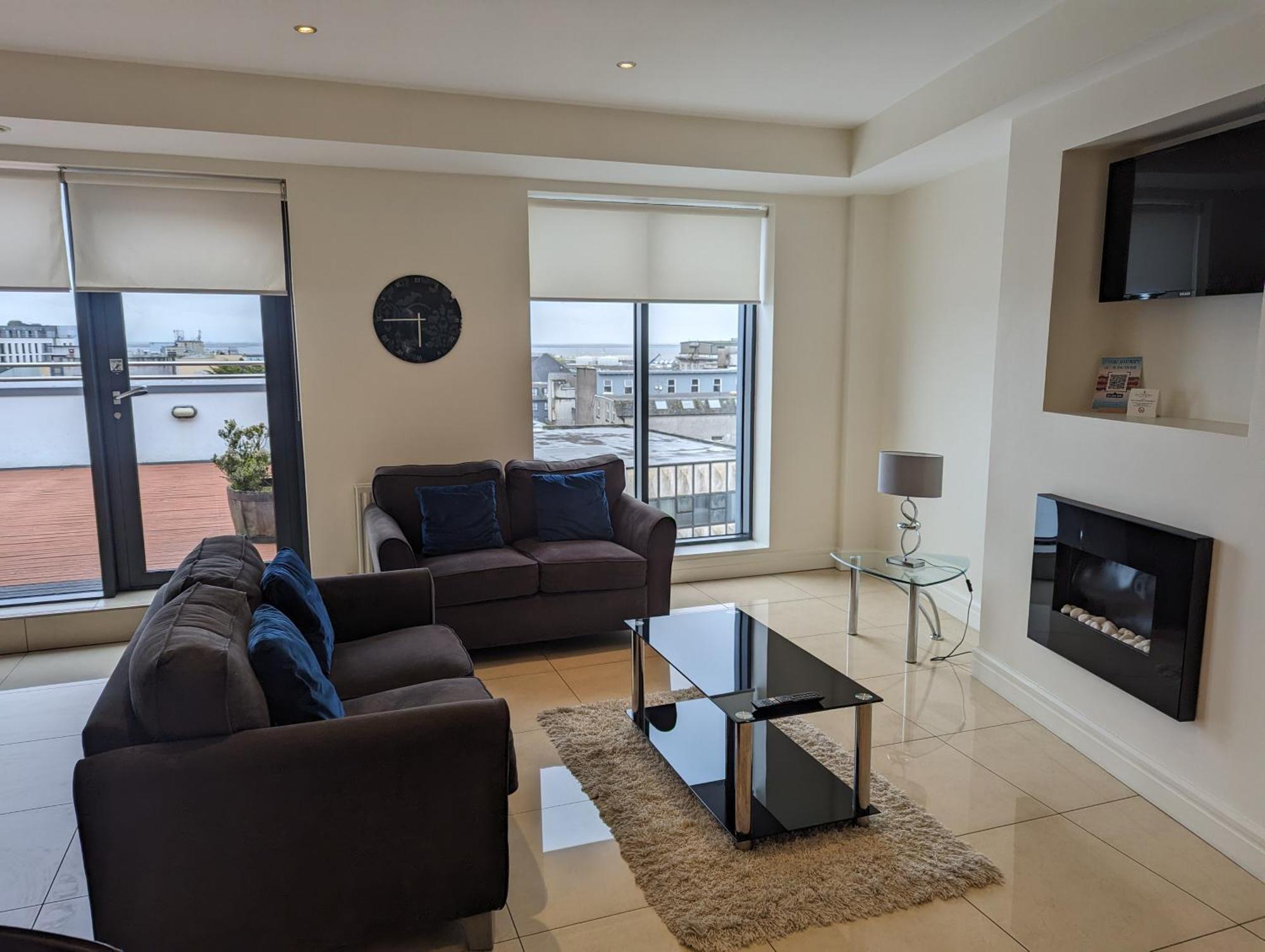 The Western Citypoint Apartments Galway Bagian luar foto