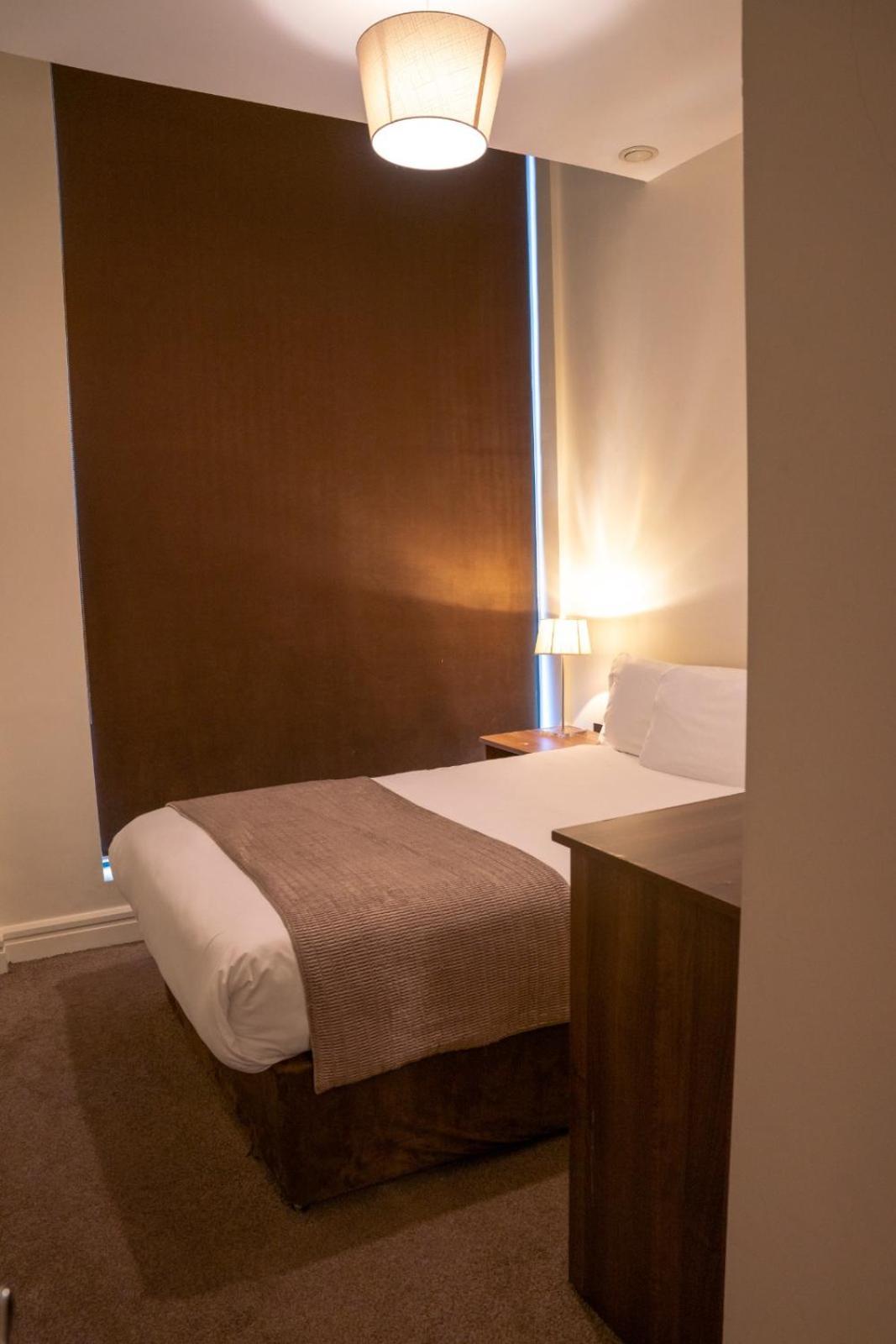 The Western Citypoint Apartments Galway Bagian luar foto