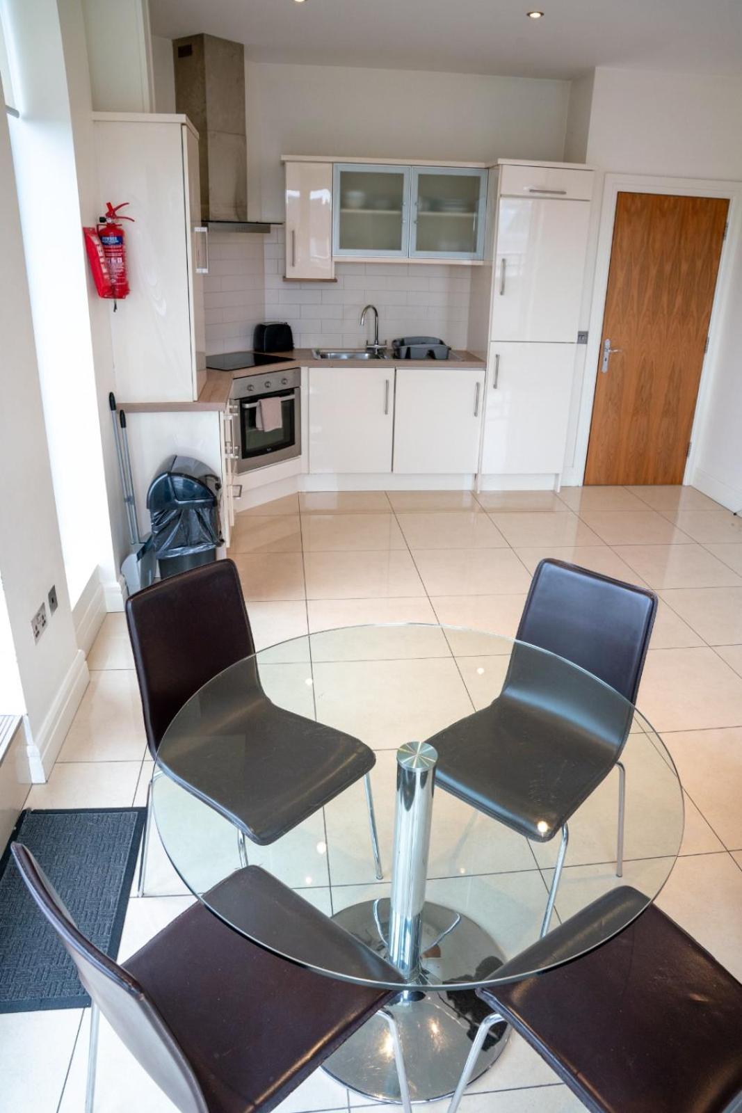 The Western Citypoint Apartments Galway Bagian luar foto