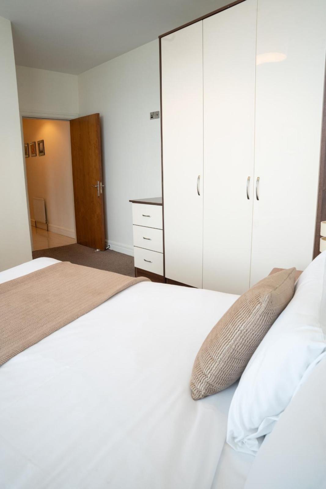 The Western Citypoint Apartments Galway Bagian luar foto
