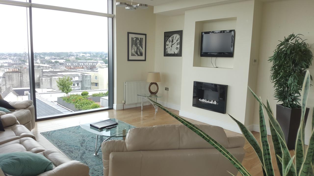 The Western Citypoint Apartments Galway Bagian luar foto