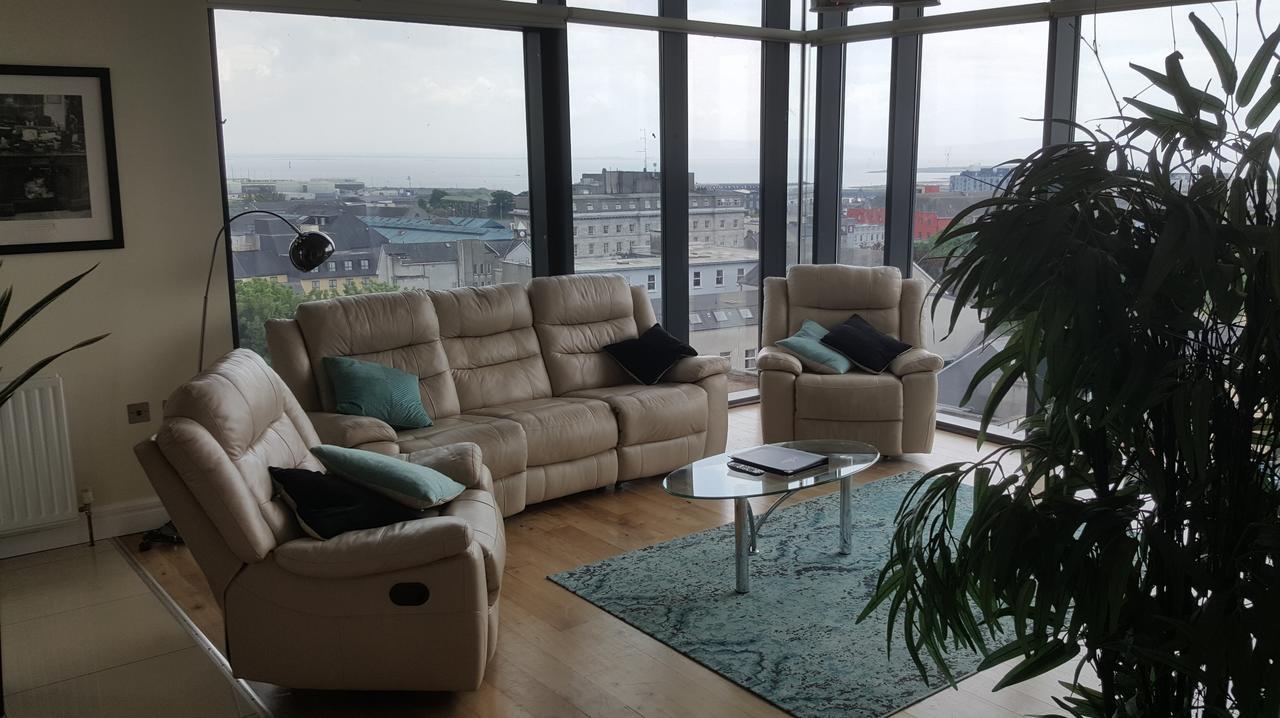 The Western Citypoint Apartments Galway Bagian luar foto
