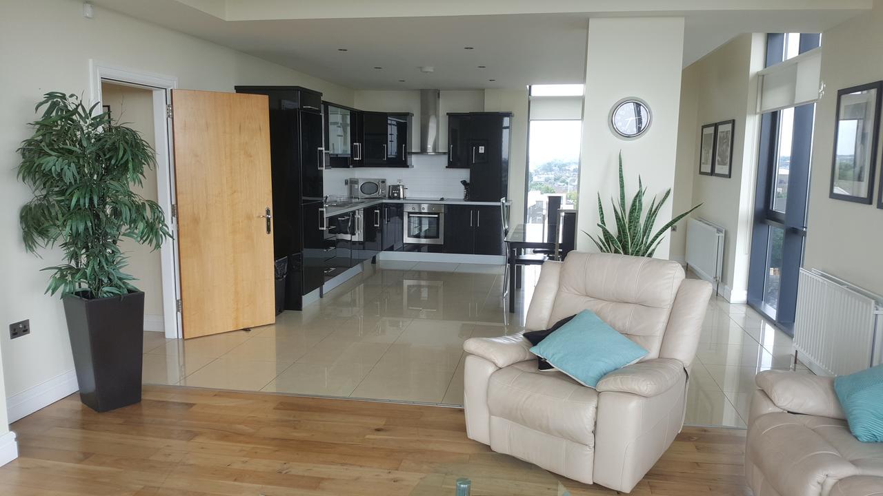 The Western Citypoint Apartments Galway Bagian luar foto
